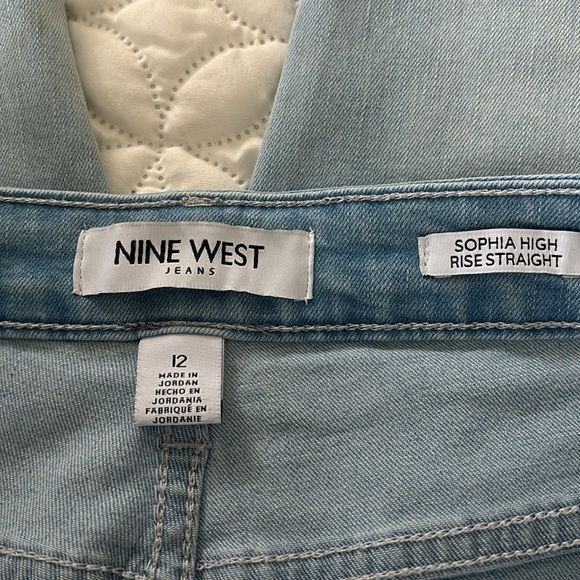 Nine West Sophia High Rise Straight Light Wash Ankle Raw Edge Jeans size 12 - Picture 8 of 9
